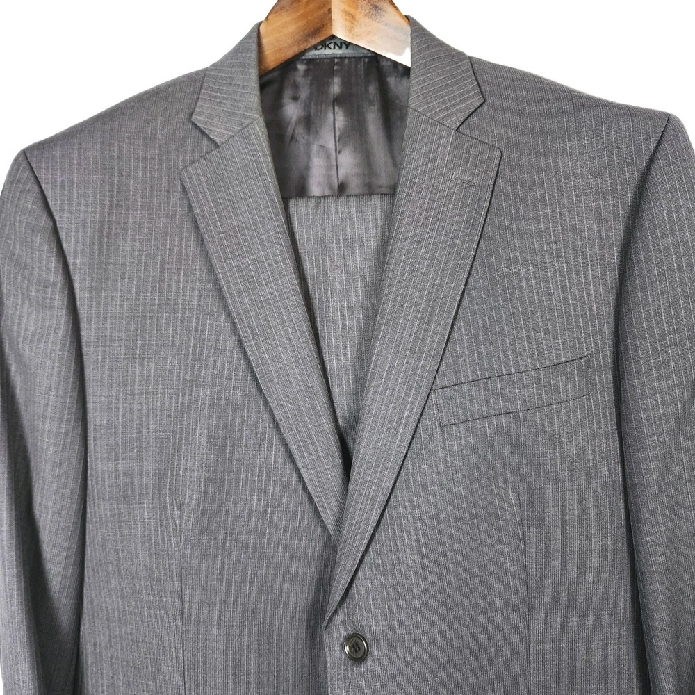 DKNY Wool 2pc Business Suit‎ Mens 46R Gray Pinstripe 39 x 31 Classic Career Work